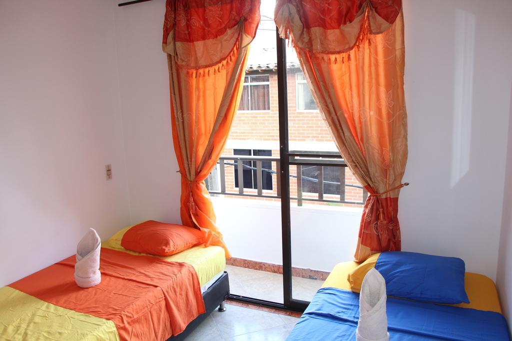 Habitaciones En Medellín Esterno foto